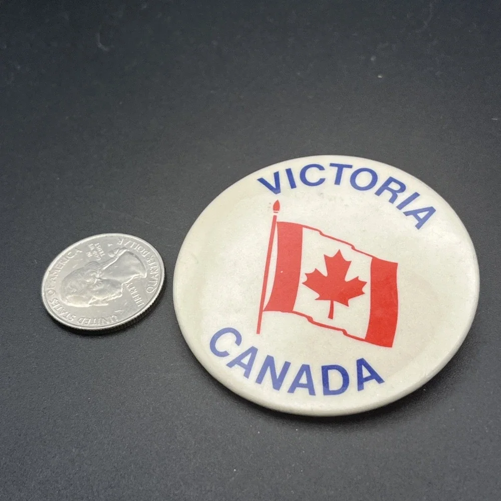 Vintage‎ Victoria Canada Canadian Flag Button Pin